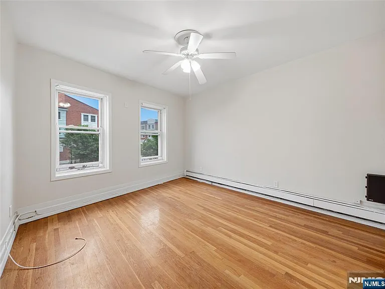 1-2 Hilliard Ave #1 — Photo 8
