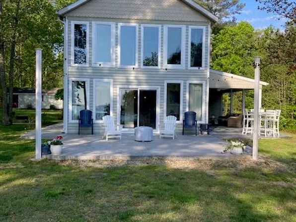 373 Timberline Dr, Reedville, VA 22539