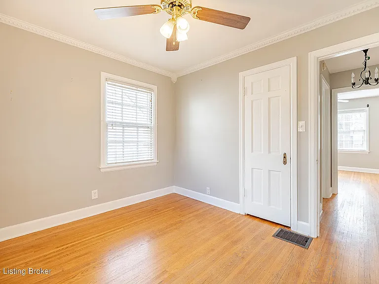122 Bonner Ave — Photo 9
