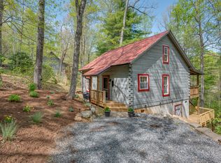 50 Falls Cabin Rd, Hendersonville, NC 28739