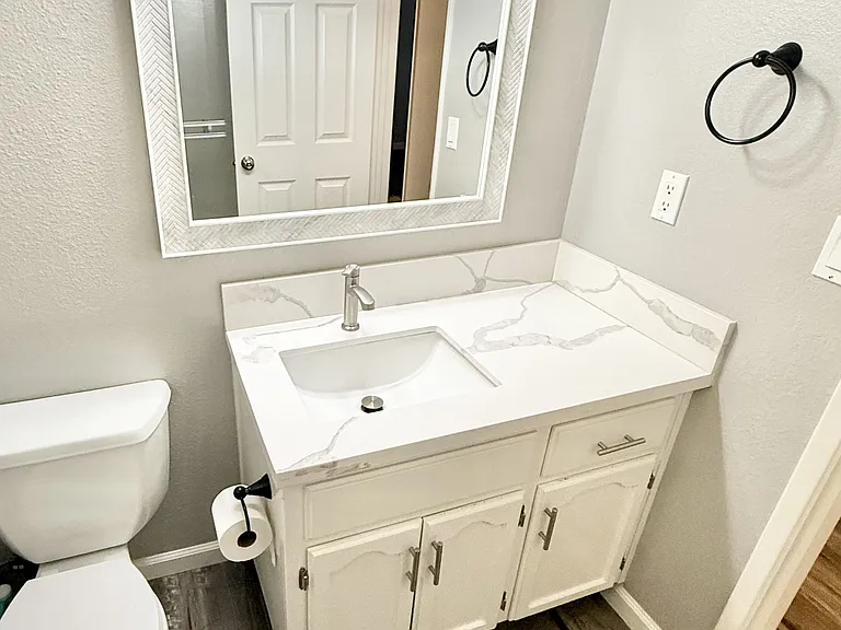 1497 Claremont Dr — Photo 14