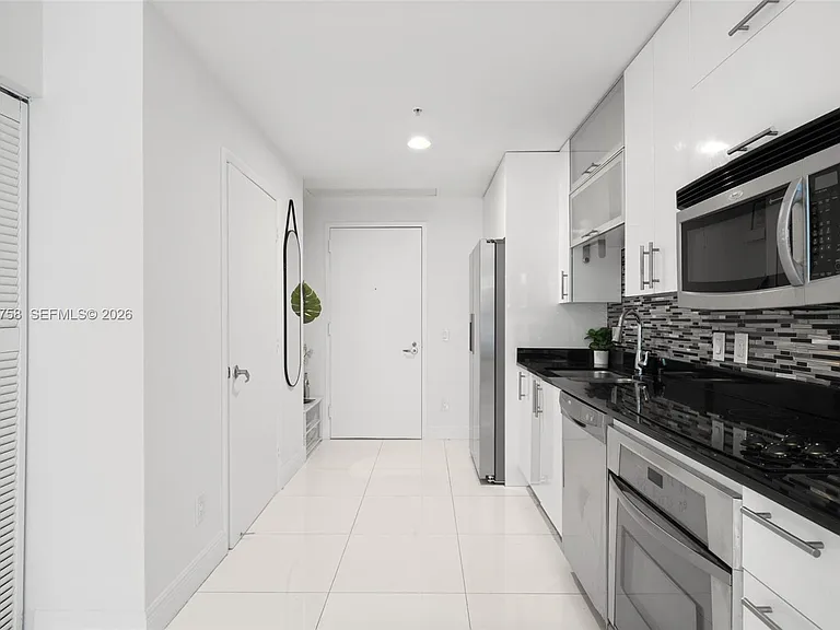 60 SW 13th St #2812 — Photo 11