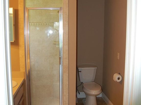 Custom tile shower in Master bath, 2 sinks, walk in closet