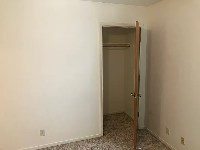 434 S Shepherd St — Photo 7