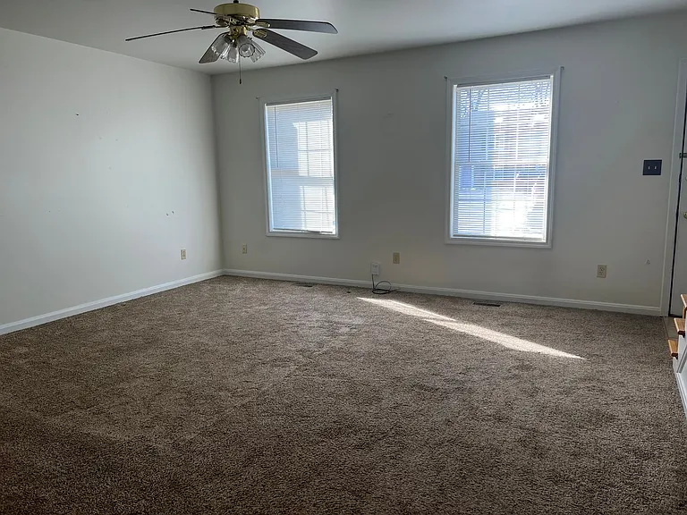247 E Green St #A — Photo 4