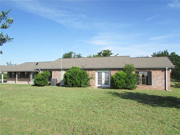 3rd image of 407 Private Road 1156