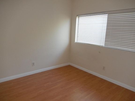 3rd image of 21005 Gresham St Unit 40