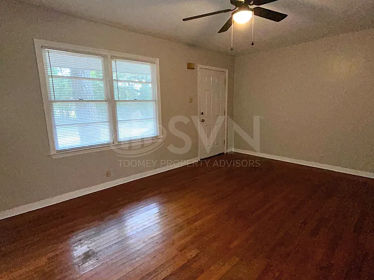 2958 Frederick St — Photo 3