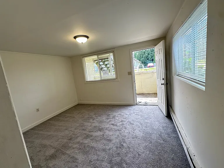 14518 Portland Ave SW #C — Photo 4