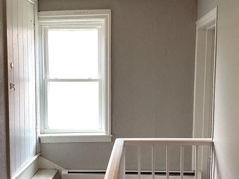 238 E King St — Photo 2