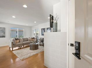 7424 Altiva Pl, Carlsbad, CA 92009