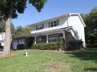 413 Bellevue Blvd S, Bellevue, NE 68005