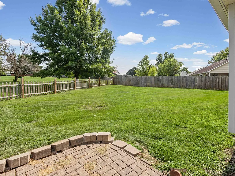 5703 Candlewood Dr — Photo 3