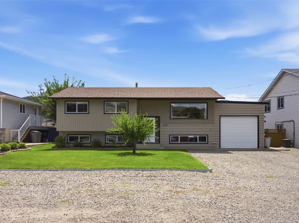 2555 Glenview Ave, Kamloops, BC V2B 4L5