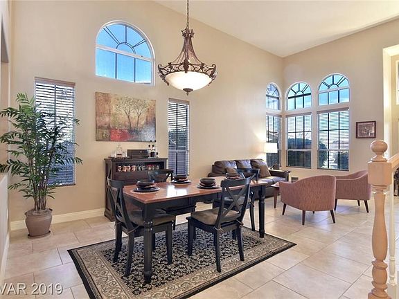 5th image of 10144 Hill Country Ave