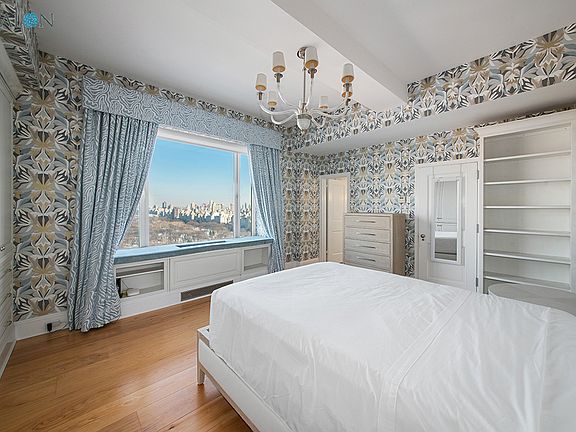 5th image of 150 Central Park S #3204