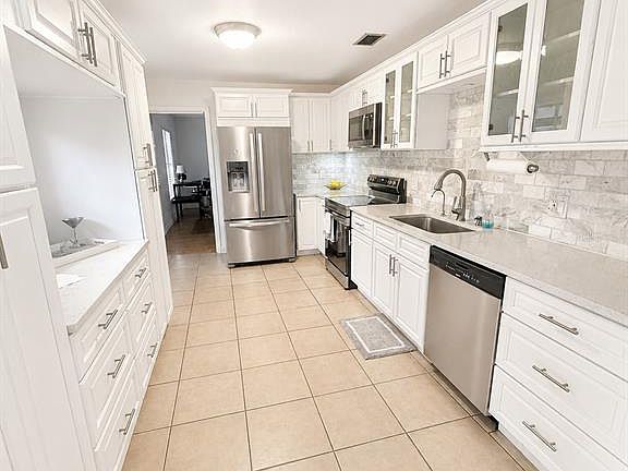 3rd image of 2210 Needle Palm Dr