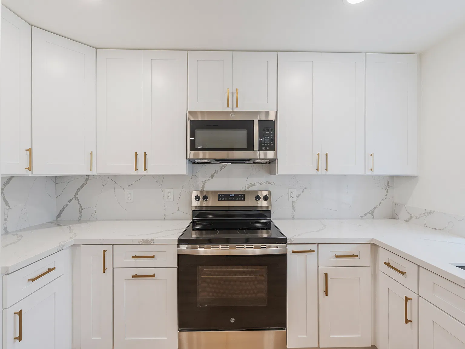 3 bed, 1660 sqft, $4,000 — Photo 3
