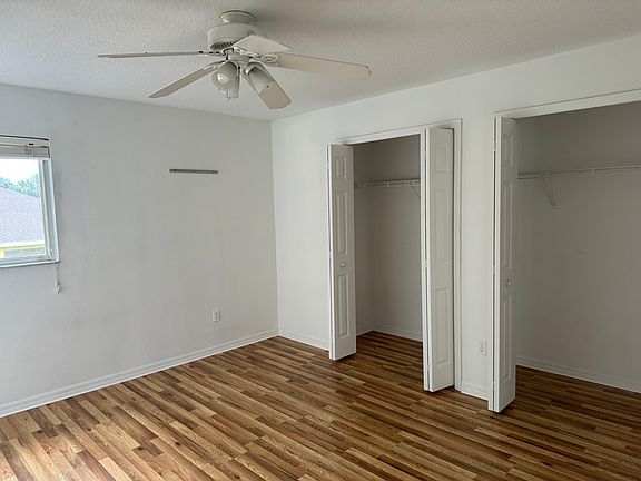 5th image of 13608 3rd Ave NE