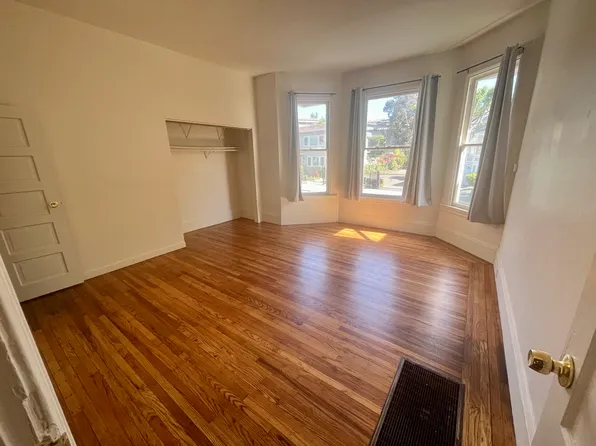 533 34th St, Oakland, CA 94609