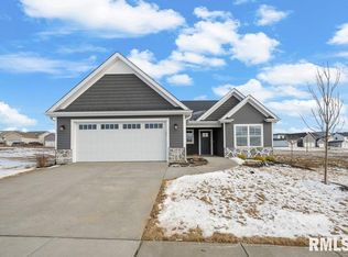 6213 College Ave, Davenport, IA 52807