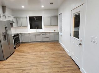 1029 Old McDade Rd UNIT D, Elgin, TX 78621