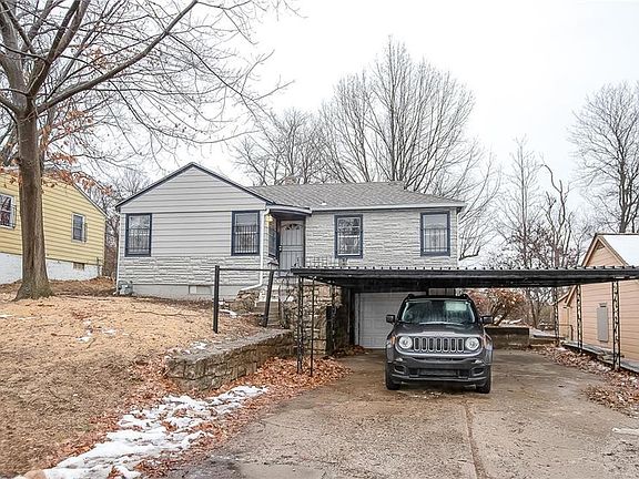 2nd image of 5206 E 39th Ter