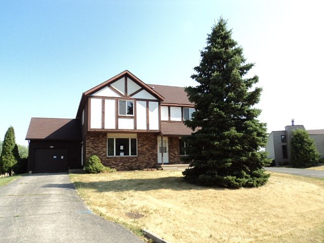 1st image of 6668/6670 Fairway Cir