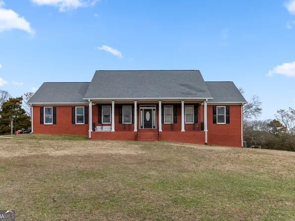 2984 Berry Rd, Loganville, GA 30052