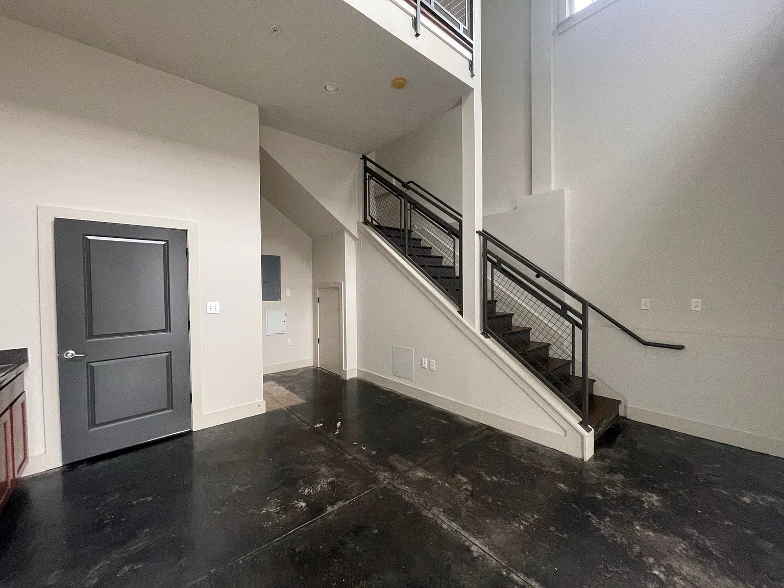 Welcome to The Lofts at 945 College Avenue! — Photo 4