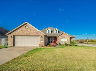 625 N Fox Meadows Ln, Fayetteville, AR 72704