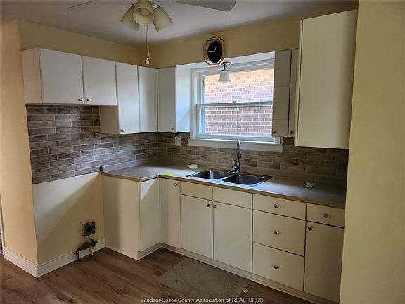 2nd image of 1163 Josephine Ave