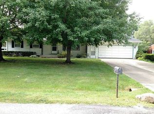 4321 Beecher Ct NW, Cedar Rapids, IA 52405