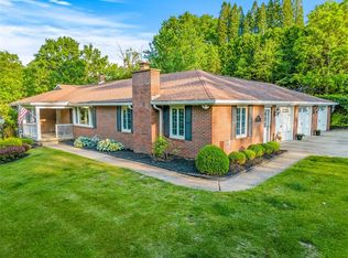 112 Whitehill Dr, New Castle, PA