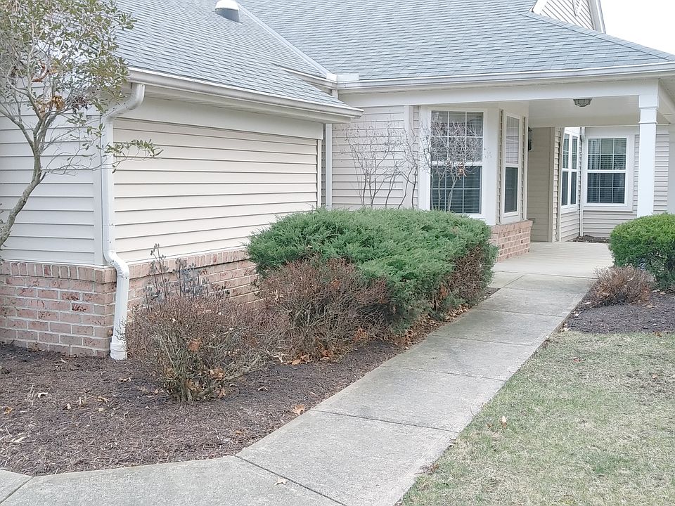 1st image of 54 Community Dr
