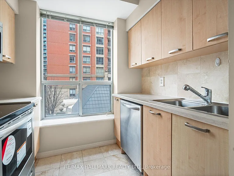 55 Harrison Garden Blvd #305 — Photo 13