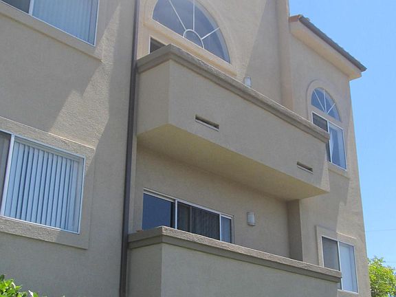 5th image of 5200 Inglewood Blvd #205