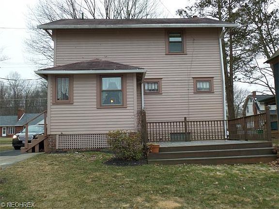 2nd image of 32 E Woodland Ave