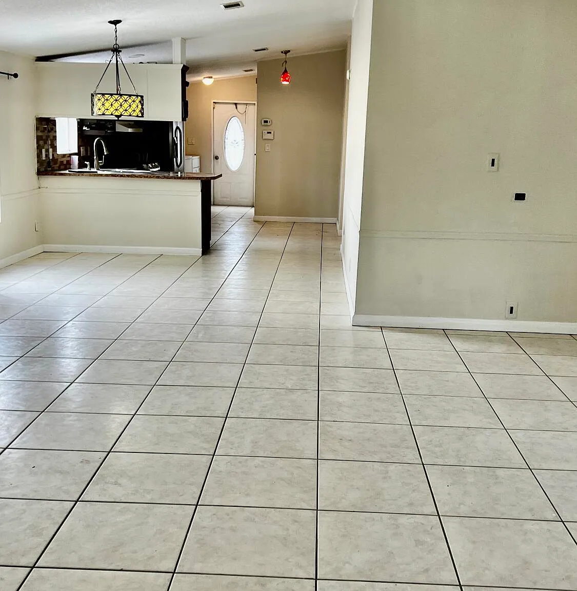 3 bed, 2.0 bath, 1440 sqft, $2,500 — Photo 4