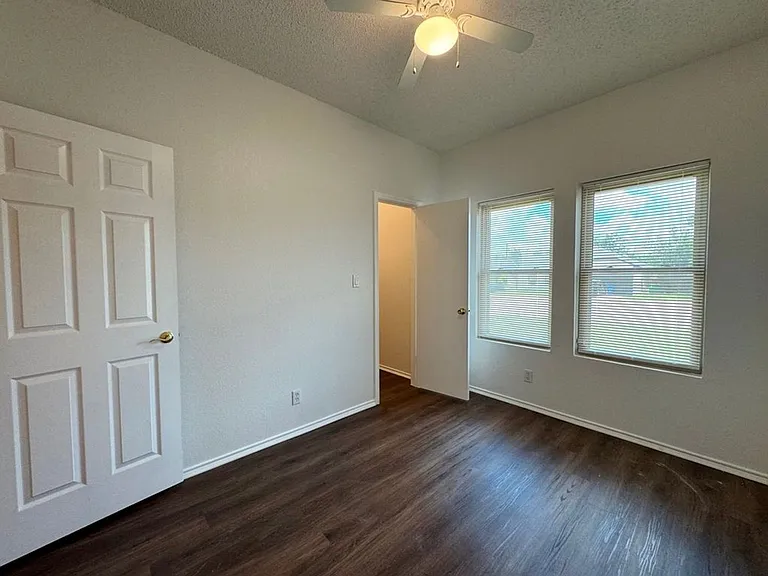 16404 Edgemere Dr — Photo 7
