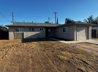 925 Brookside Dr, Clovis, CA 93612