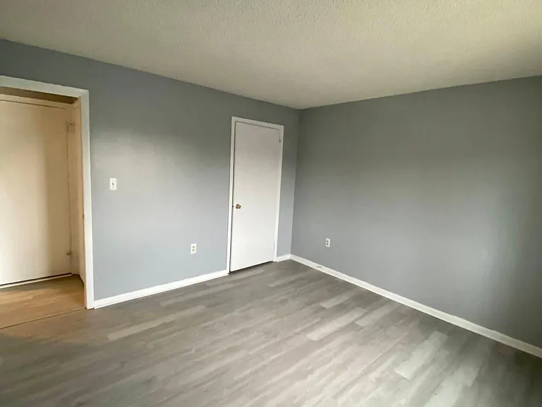1208 Ravens Crest Dr — Photo 10