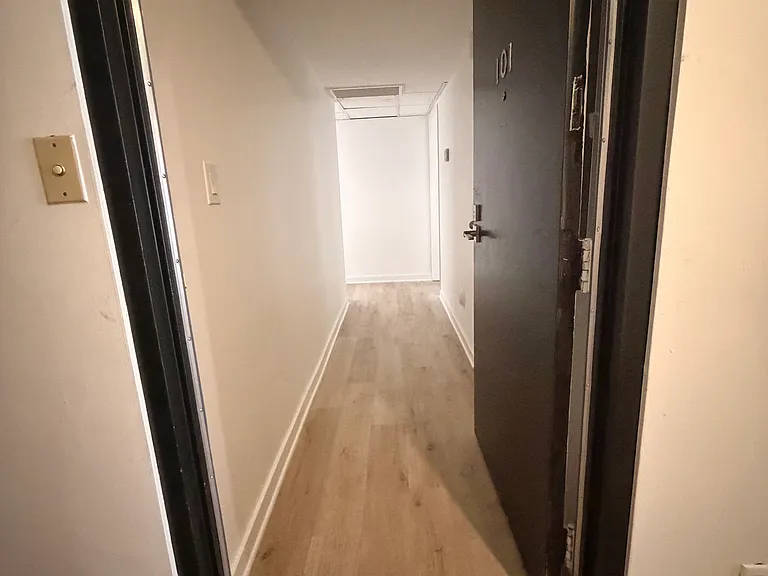 2332 S Bentley Ave #101-A — Photo 2