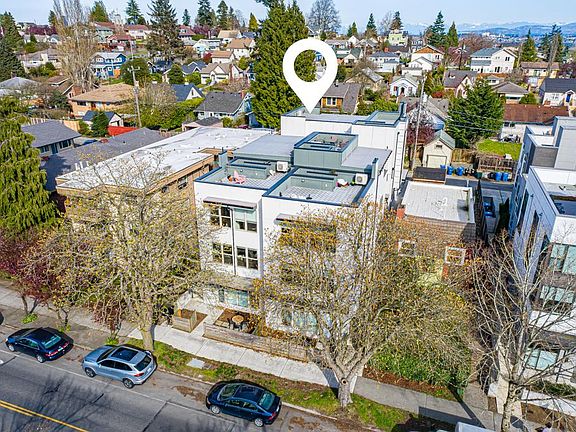 4th image of 4038 California Ave SW