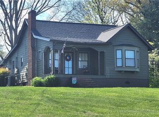 143 N Franklin Rd, Mount Airy, NC 27030