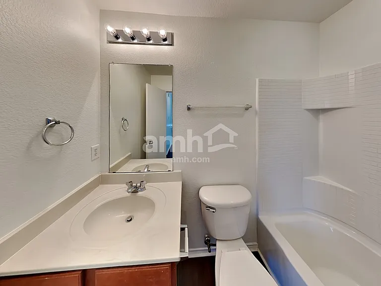 2014 Kingsbridge Dr — Photo 16