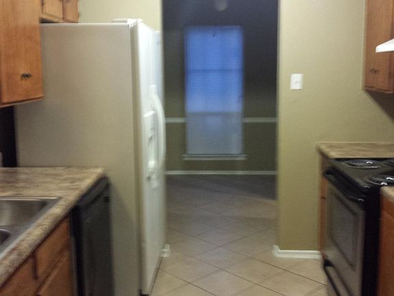 3rd image of 3506 Knight Ln