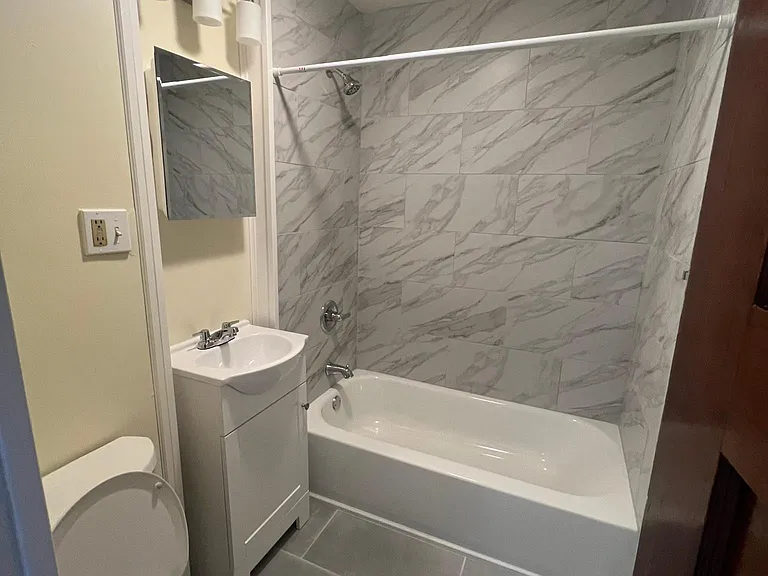 101 Greenwood St #2 — Photo 9