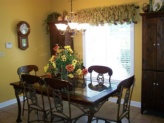 5th image of 316 Brittney Ln
