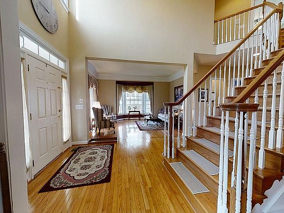 4th image of 19066 Coton Farm Ct